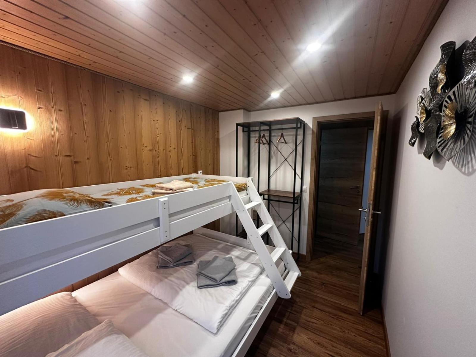 Les Chalets Bambi & Jacuzzi Privatif La Bresse Habitación foto