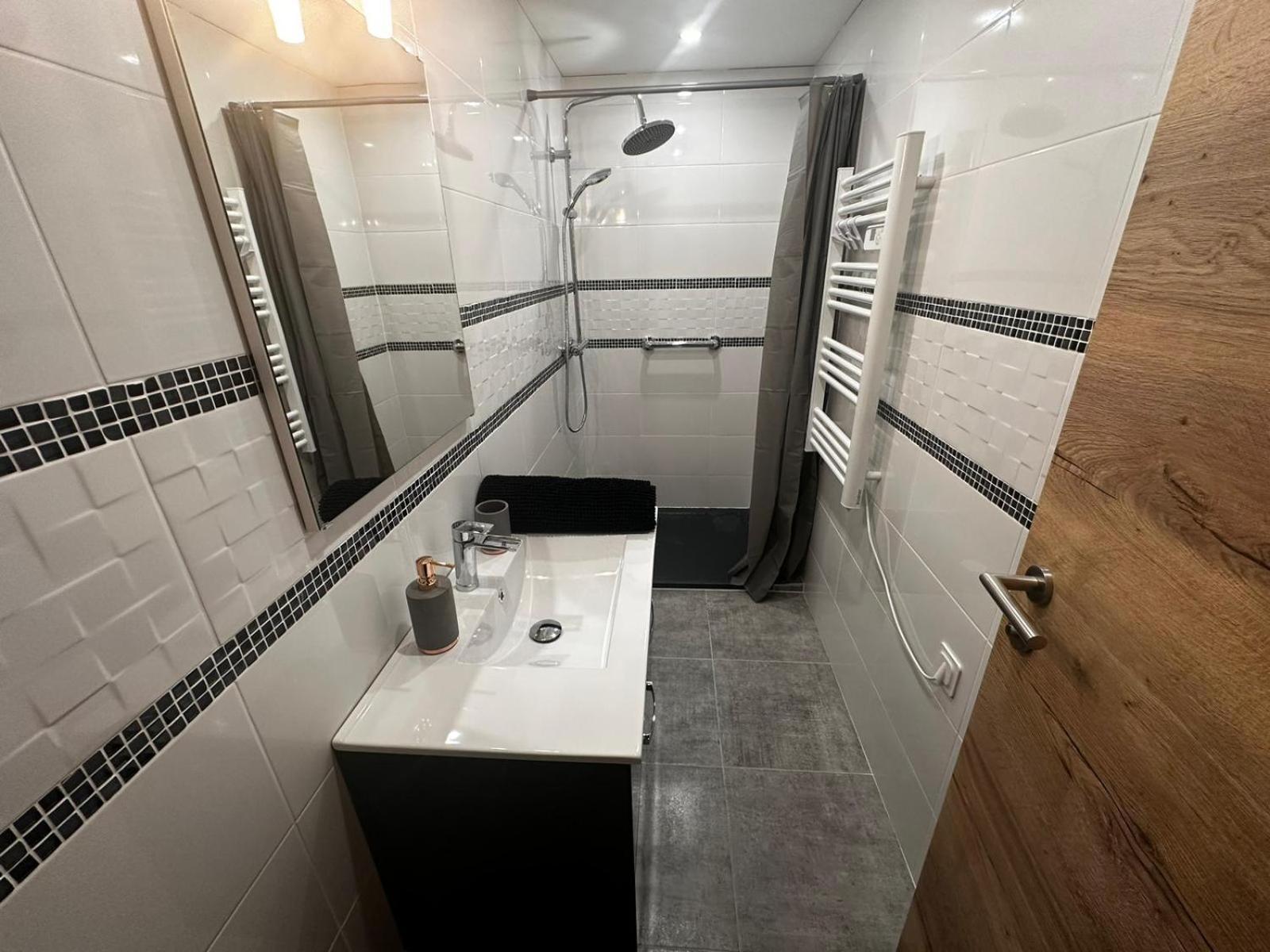 Les Chalets Bambi & Jacuzzi Privatif La Bresse Habitación foto